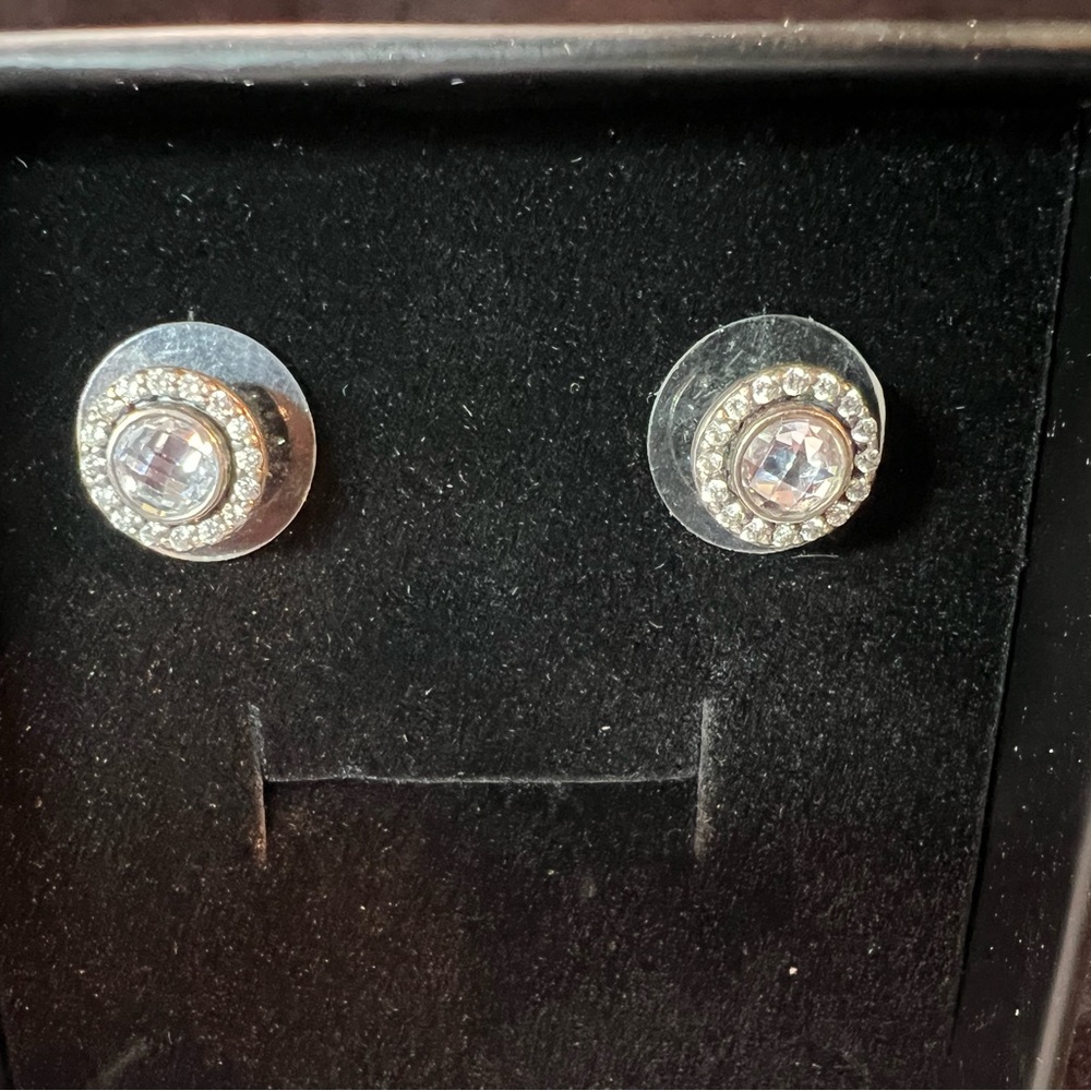 Genuine Pandora Clear Brilliant Legacy Stud Earrings - Picture 4 of 9